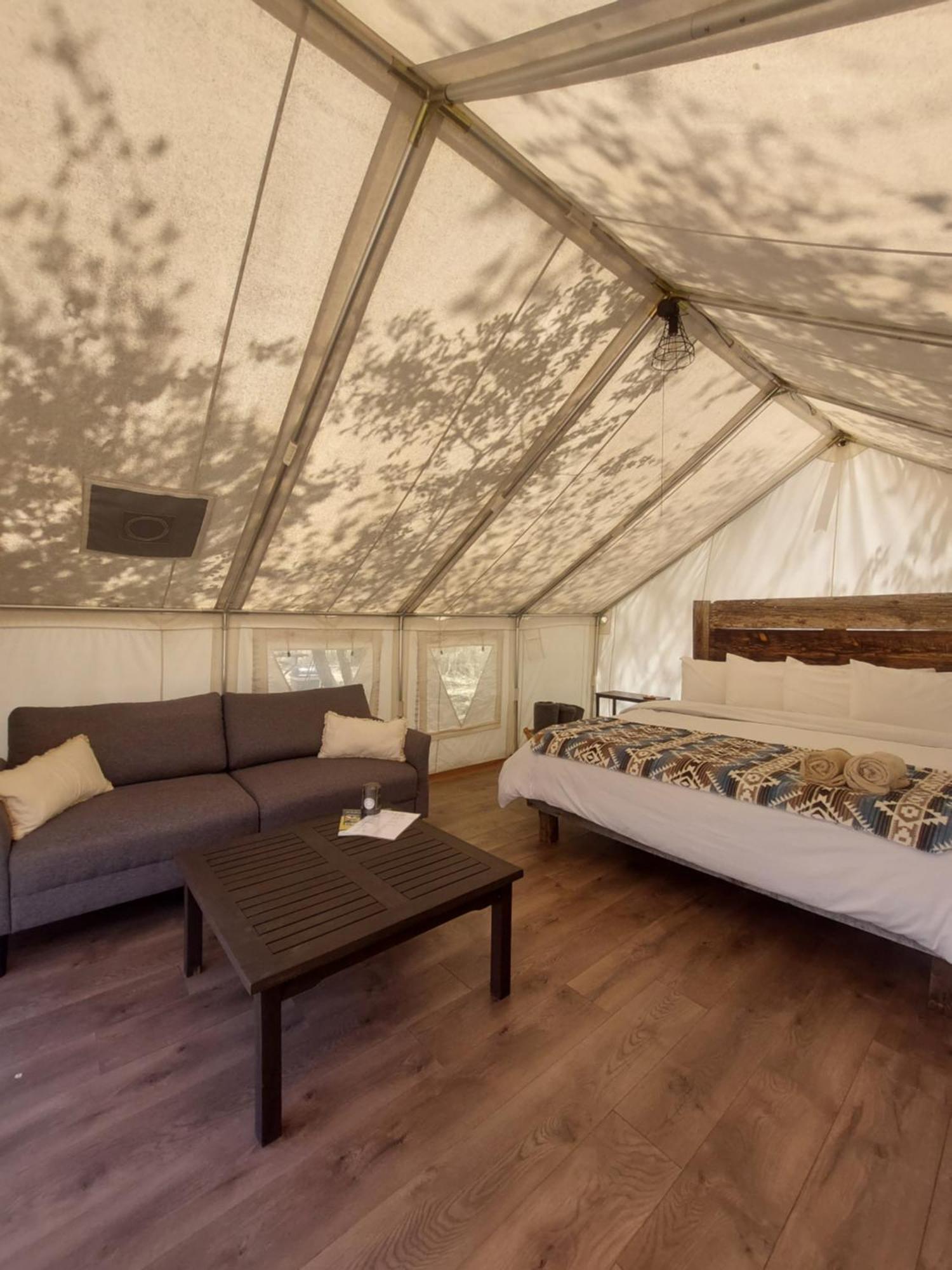 Gateway Glamping Hotel Exterior photo